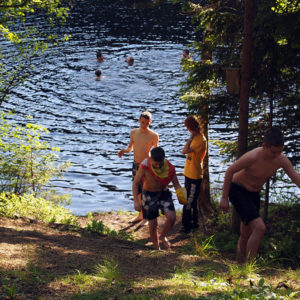 Mäntynummen koulun 7C-luokan metsäretki 2013. Kuva: Hannes Mäntyranta