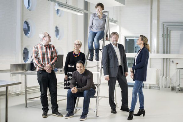 Ioncell-tiimi edustaa Helsinki Challenge -tiedekilpailussa suomalaista metsäosaamista. Kuva: Ioncell