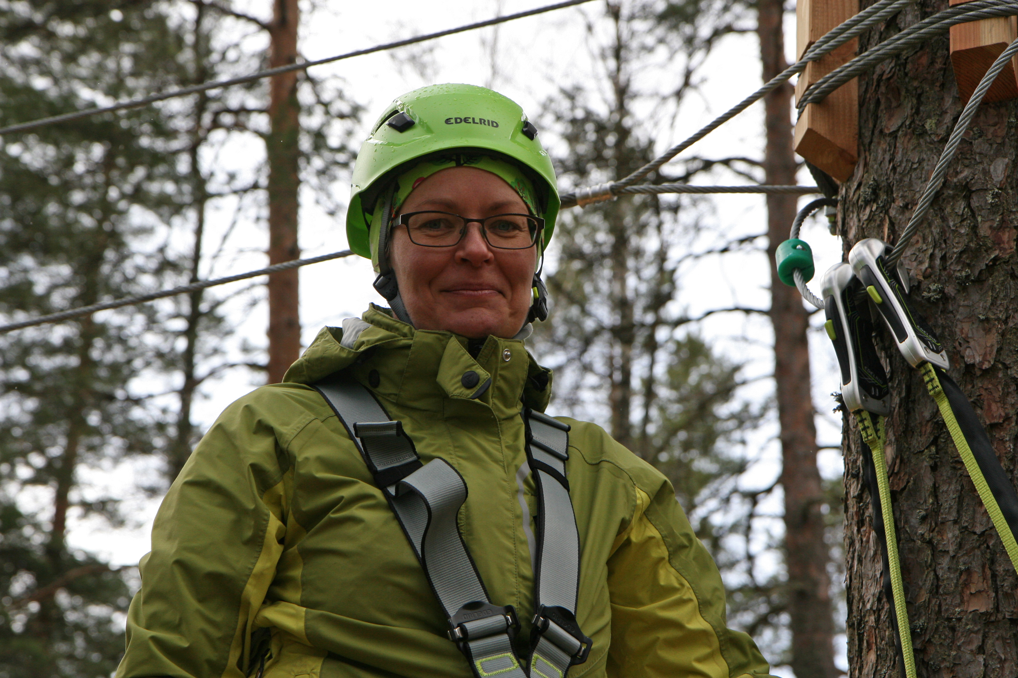 Anne Oksanen toivoo, että seikkailupuisto vetää naapuriinsa myös muita luontomatkailun palveluja. Kuva: Anna Kauppi