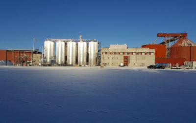 Kaikki tuotteet ovat biopohjaisia ja korvaavat fossiilisiin raaka-aineisiin perustuvaa tuotantoa. Kuva: St1