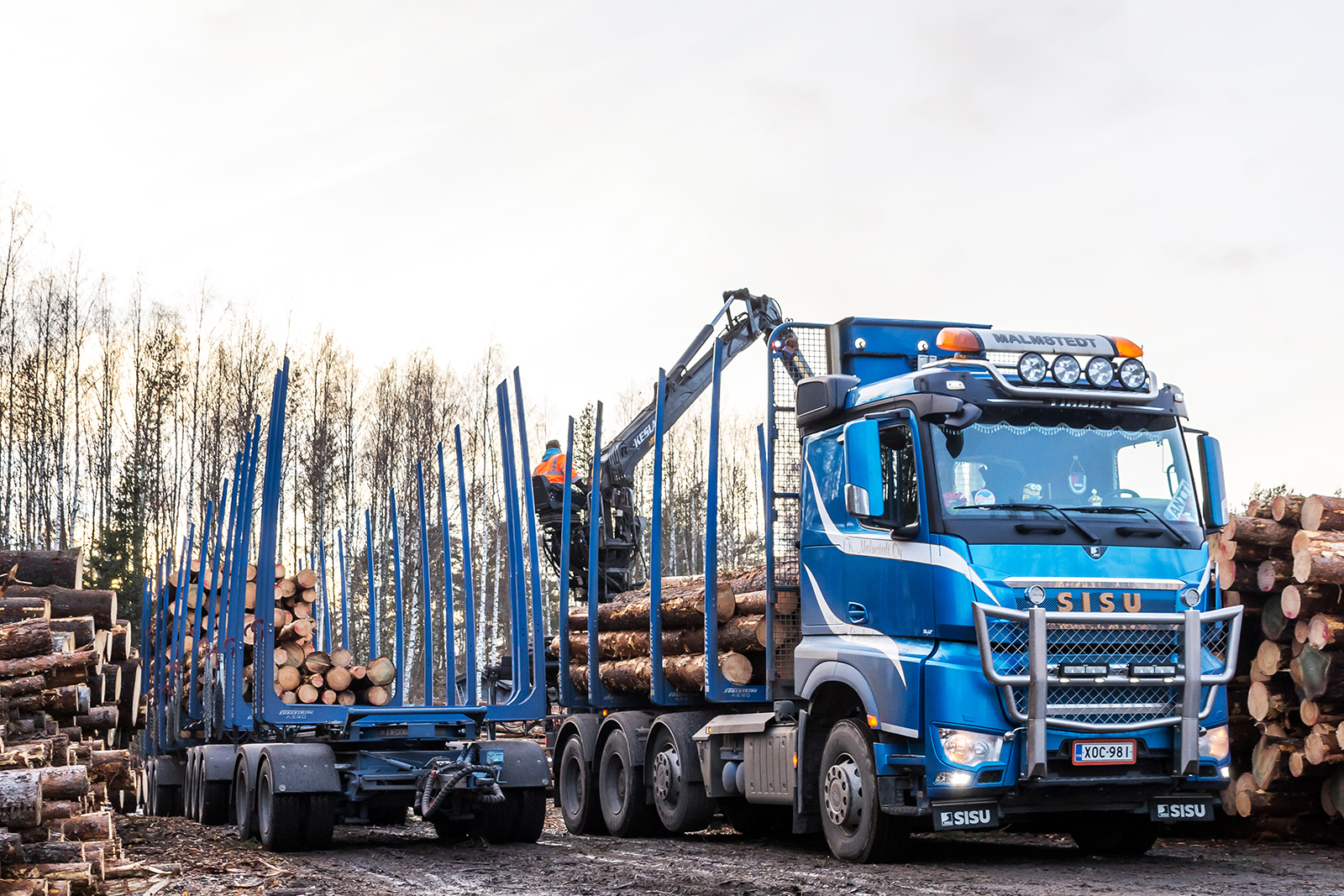 Timber Lorry. Photo: Rasmus Rokka, Oy Sisu Auto Ab