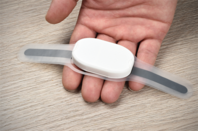 Biohajoava EKG-laastari. Kuva: VTT