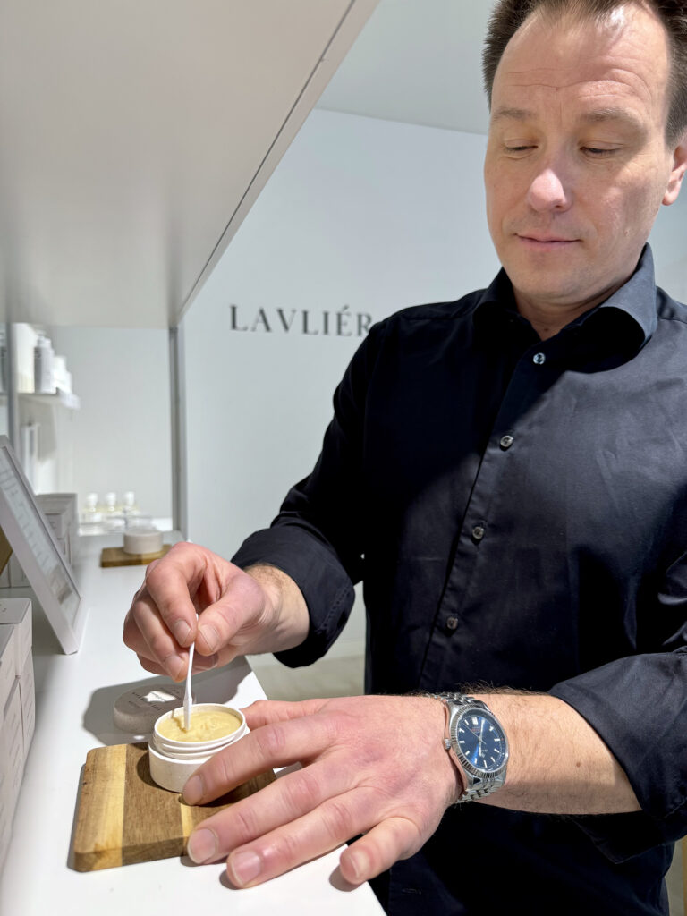 Petro Lahtinen Lavlier-liikkeessään. Kuva: Rikka Lamminen