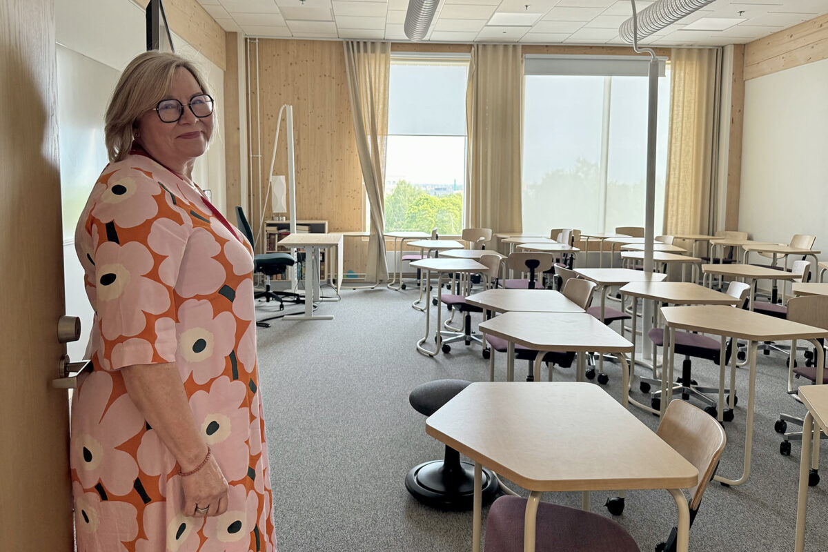 Helsingin luonnontiedelukion rehtori Kaisa Tikka. Kuva: Riikka Lamminen