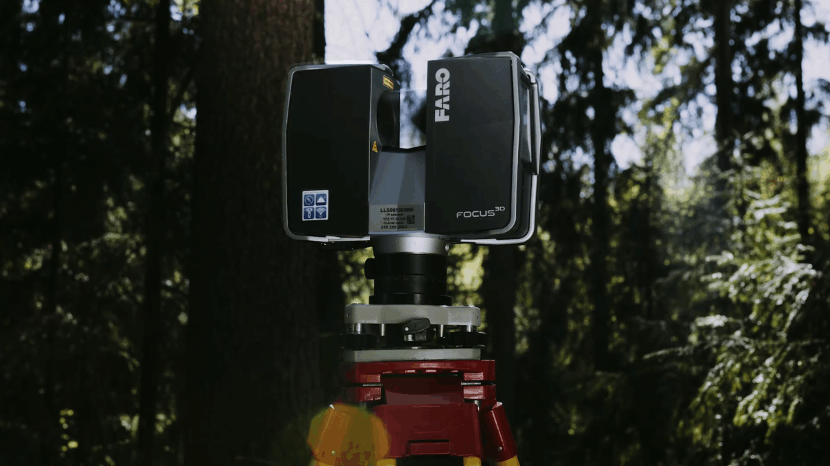 A dendrometer is a measuring device used to measure the thickness (diameter) of trees.