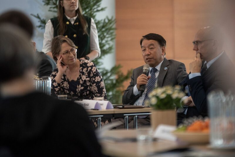 Minister Sari Essayah and FAO Assistant Director-General Zhimin Wu. Photo: Vilma Issakainen